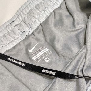Nike Shorts - 🚴🏃NIKE RUNNING SHIRT SIZE MEDIUM🏃🚴 Nike Shorts - 🚴🏃NIKE RUNNING SHIRT SIZE MEDIUM🏃🚴
